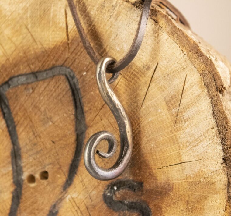 Steel Pendant – Heart or Swirl - Image 3