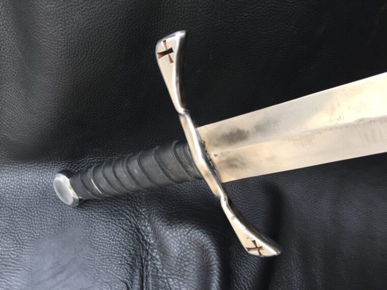 +5 Avenger Broadsword - Image 3