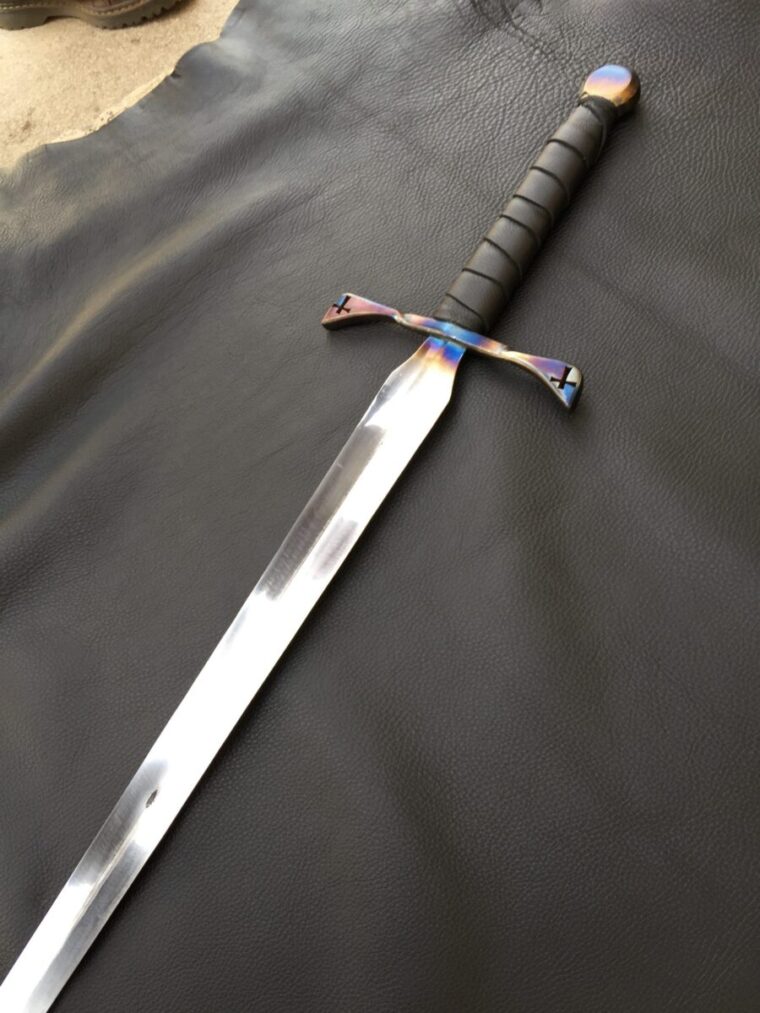 +5 Avenger Broadsword - Image 4
