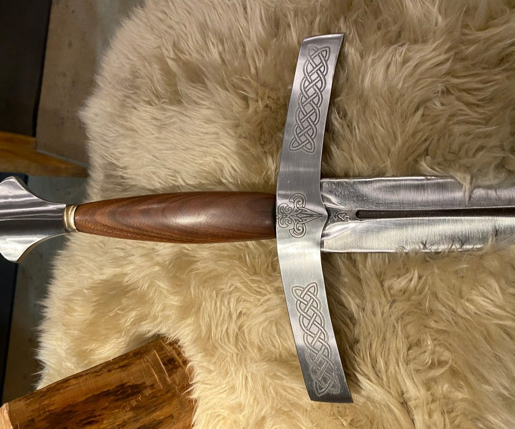 custom hilt