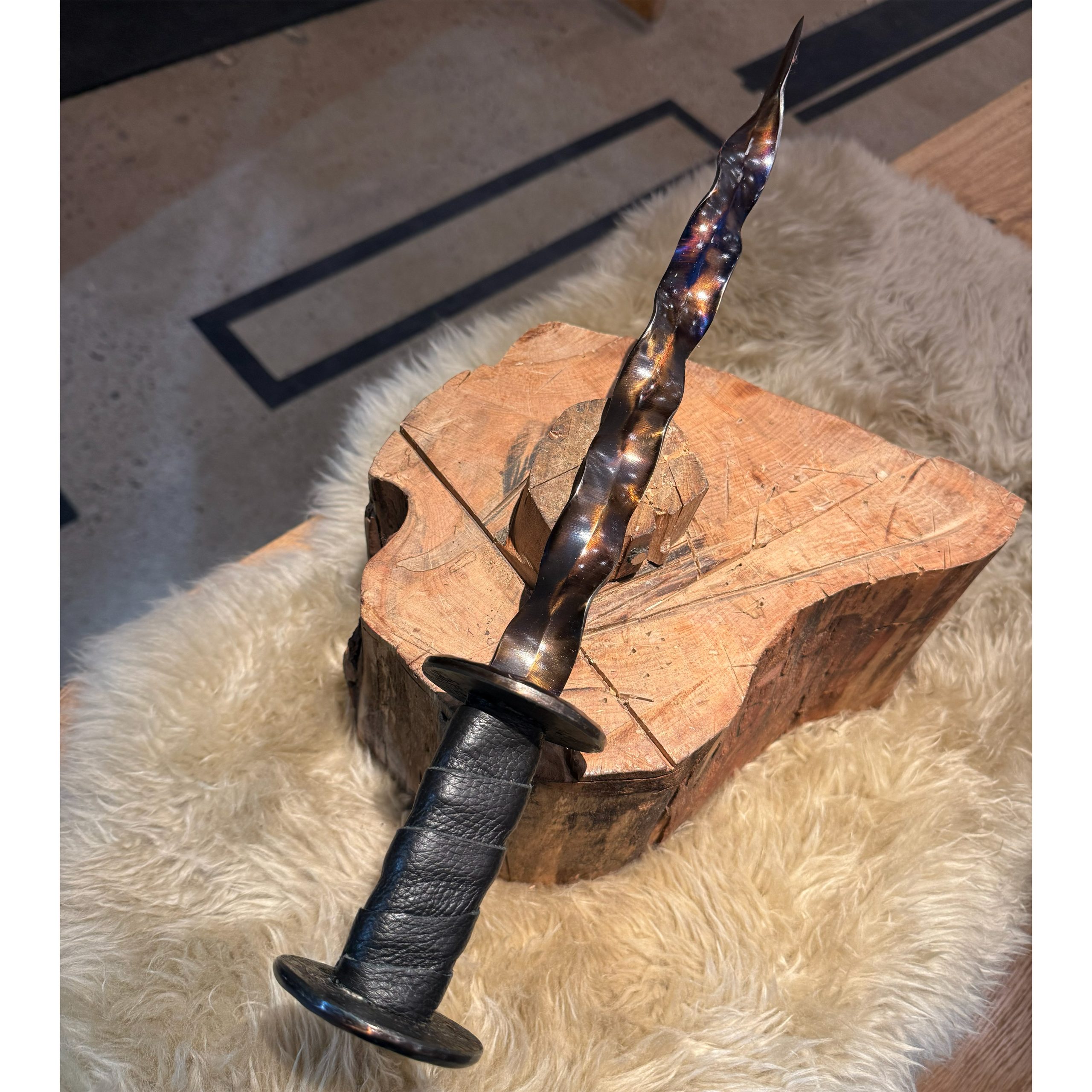 dagger with wavy blade